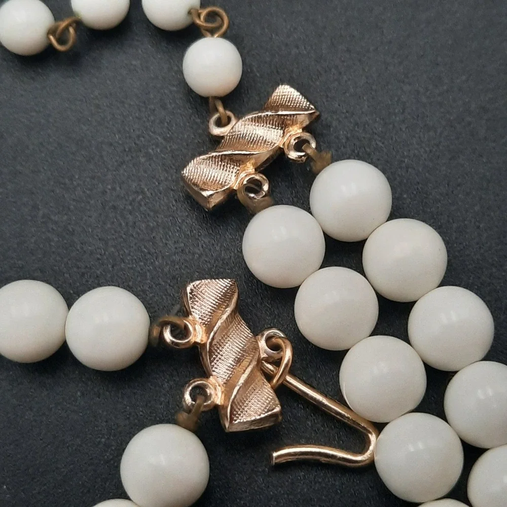 Avon elegant vintage